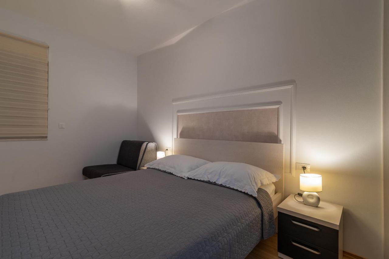 Apartman Lorena Trogir Dış mekan fotoğraf
