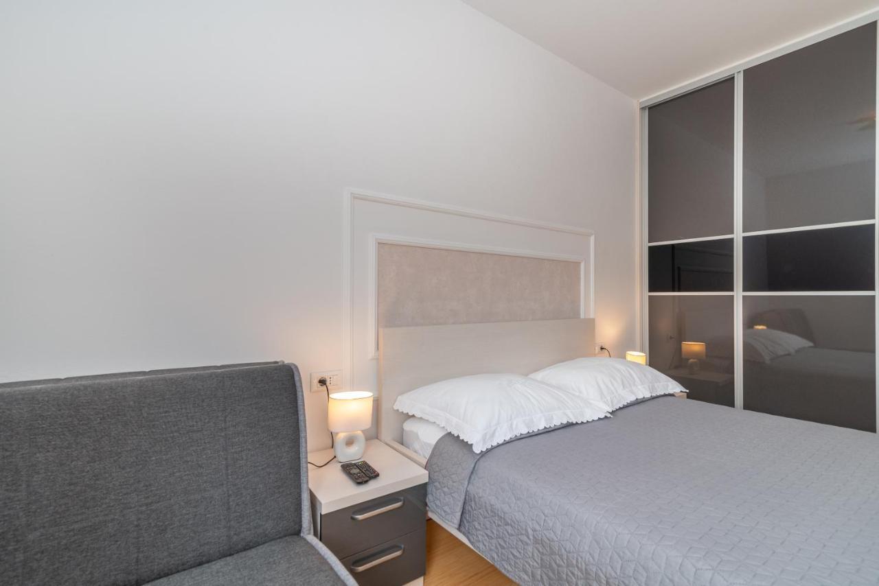 Apartman Lorena Trogir Dış mekan fotoğraf